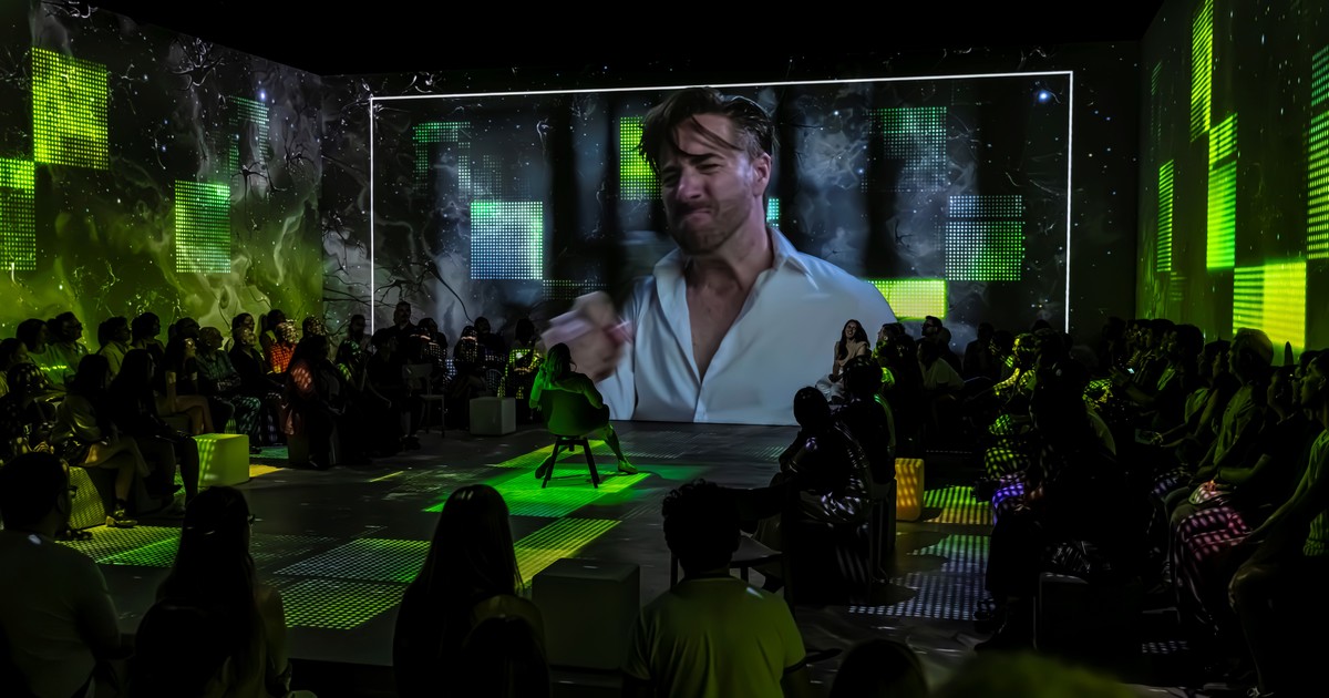 Casi normales inmersivo, ahora en castellano, transmite la emoción genuina y a centímetros de los actores