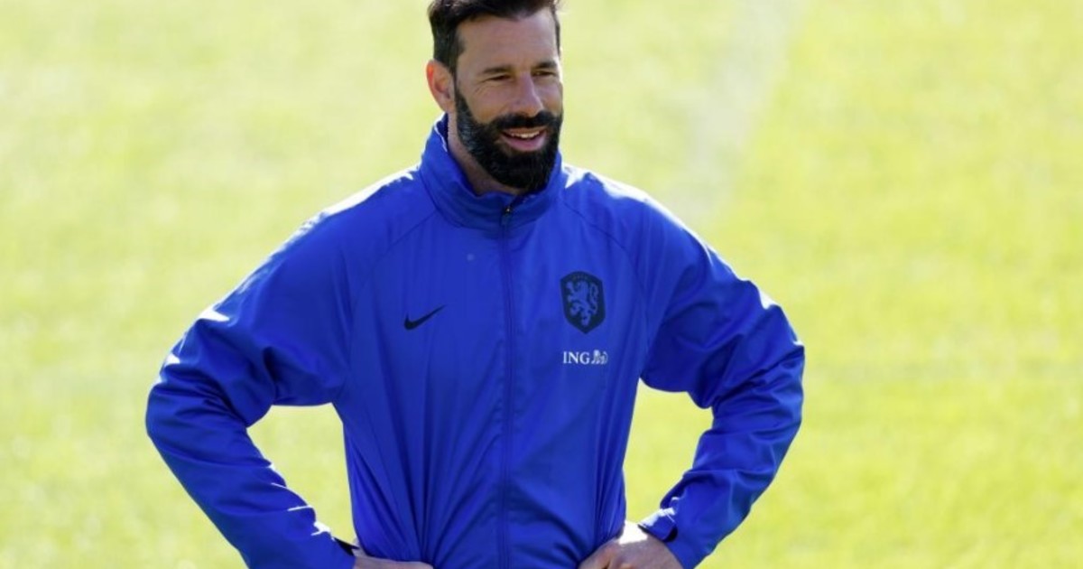 El histórico delantero que trabajará en la selección de Países Bajos para el Mundial :: Olé