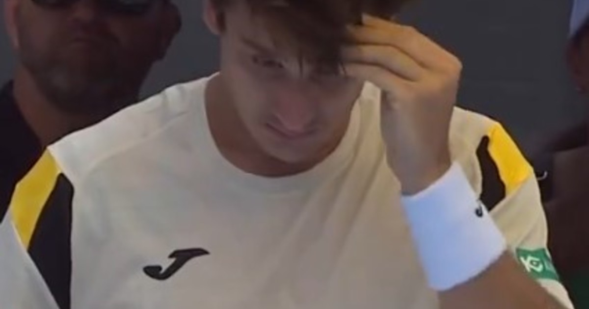 Insólito: Camilo Ugo Carabelli se cortó el pelo en pleno torneo de Auckland :: Olé