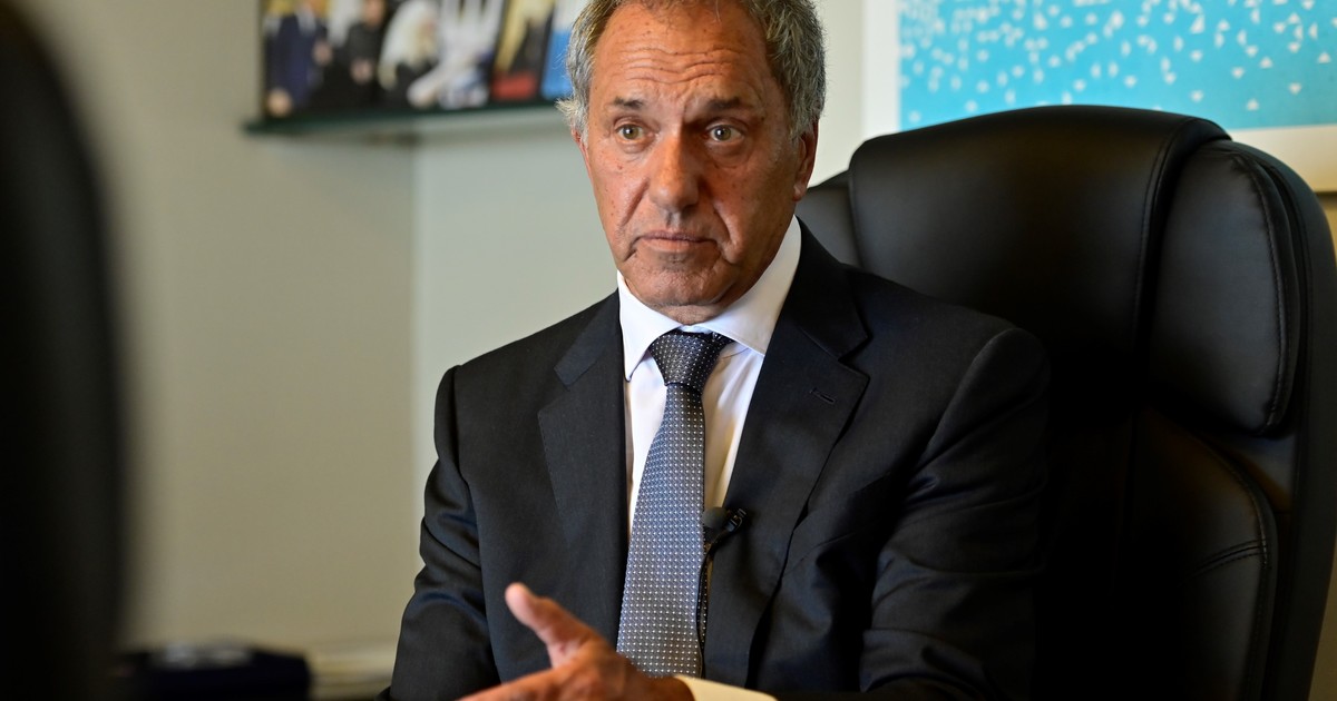 Utilice este título  La insólita respuesta de Daniel Scioli cuando le preguntaron por las denuncias de corrupción contra “Chiqui” Tapia y Toviggino y cree en base a ese titulo original un titulo nuevo, preciso, comprensible y que no pierda relacion con el titulo original. Necesito que me devuelvas solo y nada mas que el titulo nuevo.