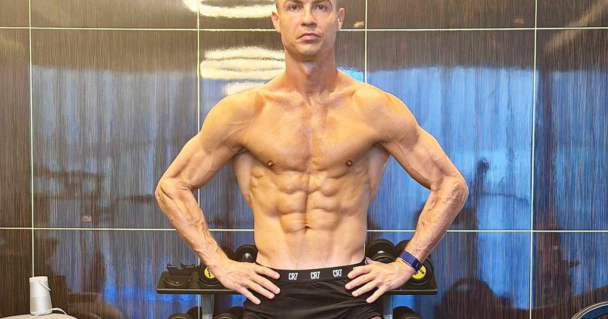 La rutina viral de Cristiano Ronaldo para tener abdominales y piernas perfectos