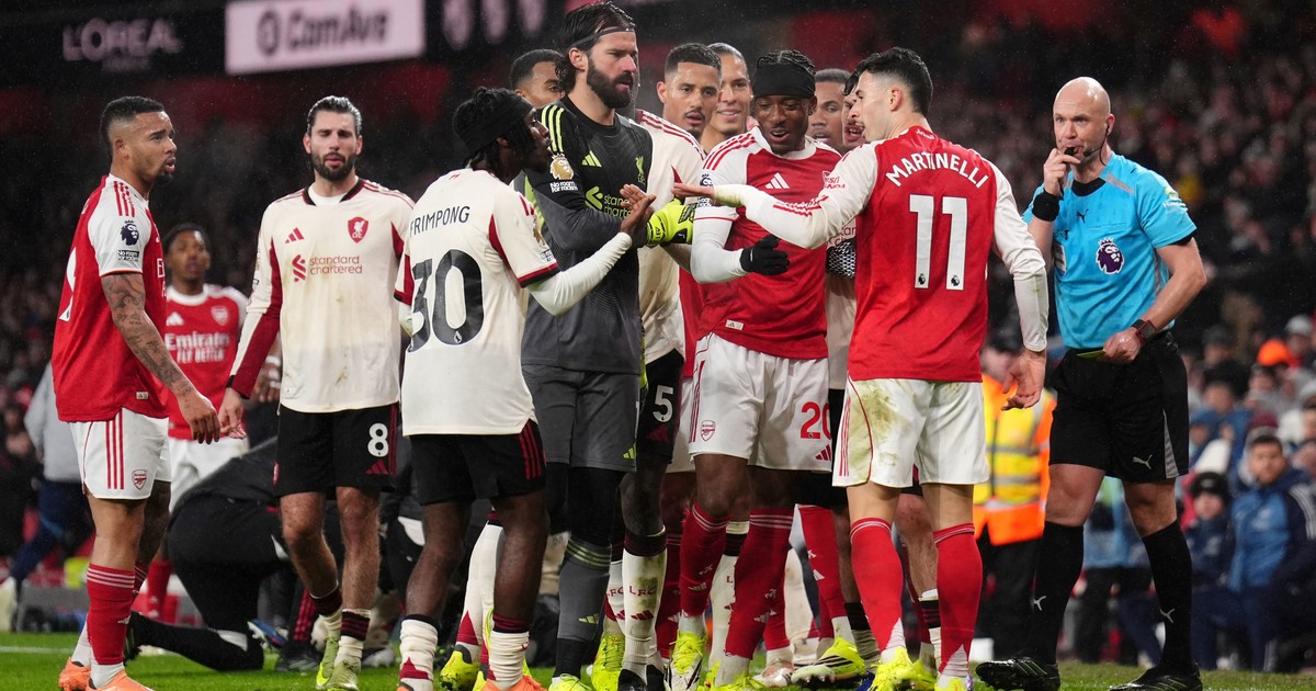 Polémica en la Premier: Martinelli se disculpó por empujar a Conor Bradley en Arsenal-Liverpool :: Olé