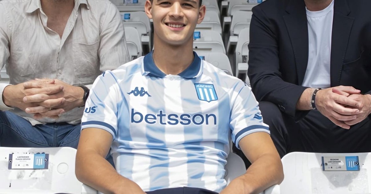 Racing presentó a Carboni: ya está en Paraguay :: Olé