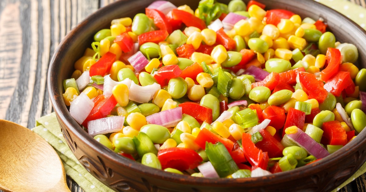 Receta de Ensalada de choclo, morrón y cebolla morada