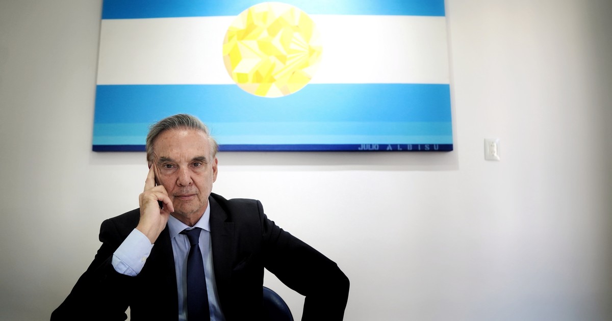 Utilice este título  “Si Kicillof quiere ser alternativa para 2027, tiene que cambiar su visión y sus ideas” y cree en base a ese titulo original un titulo nuevo, preciso, comprensible y que no pierda relacion con el titulo original. Necesito que me devuelvas solo y nada mas que el titulo nuevo.