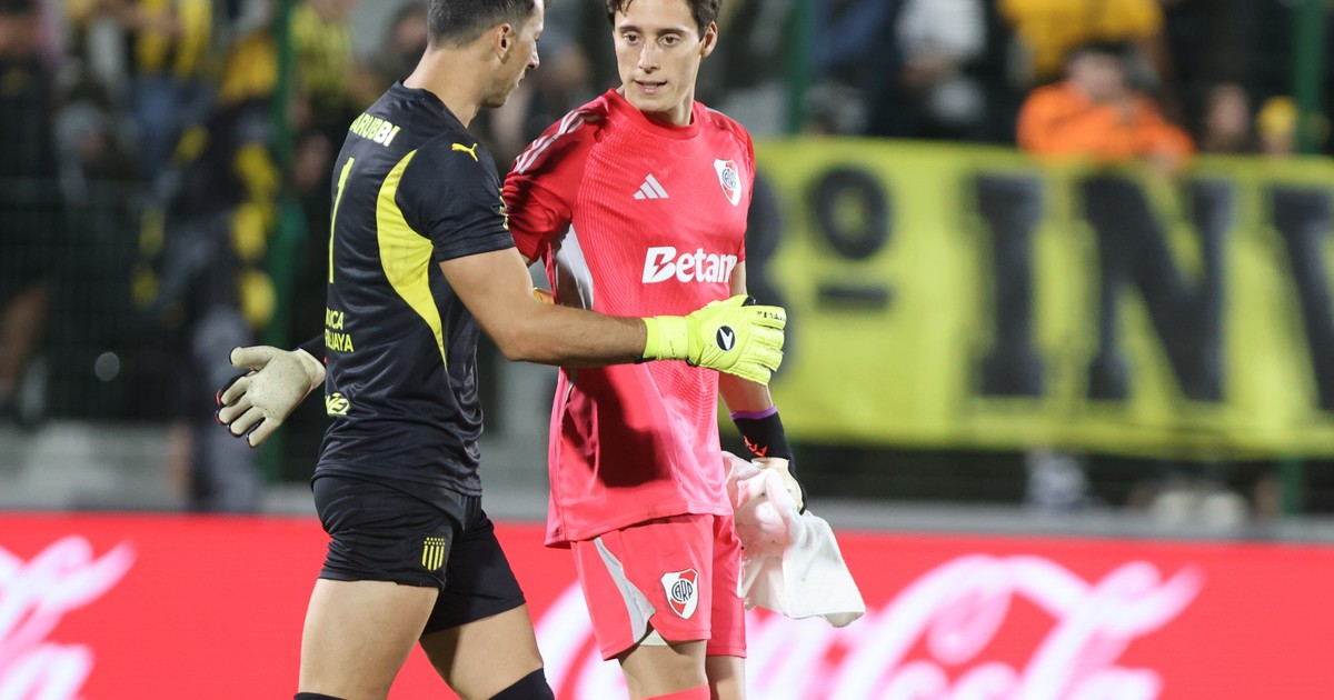 Tras el choque con Beltrán en el amistoso vs. River, la bronca el jugador de Peñarol por su lesión :: Olé