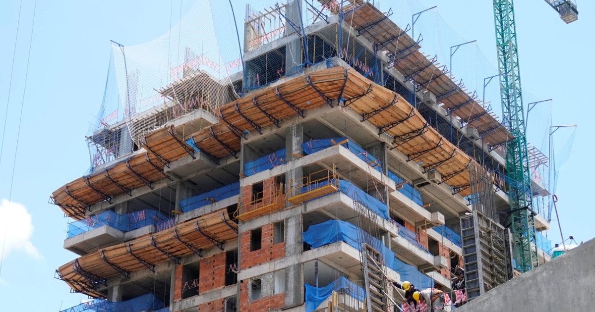 la actividad creció 4,7% interanual impulsada por el fuerte avance del sector financiero