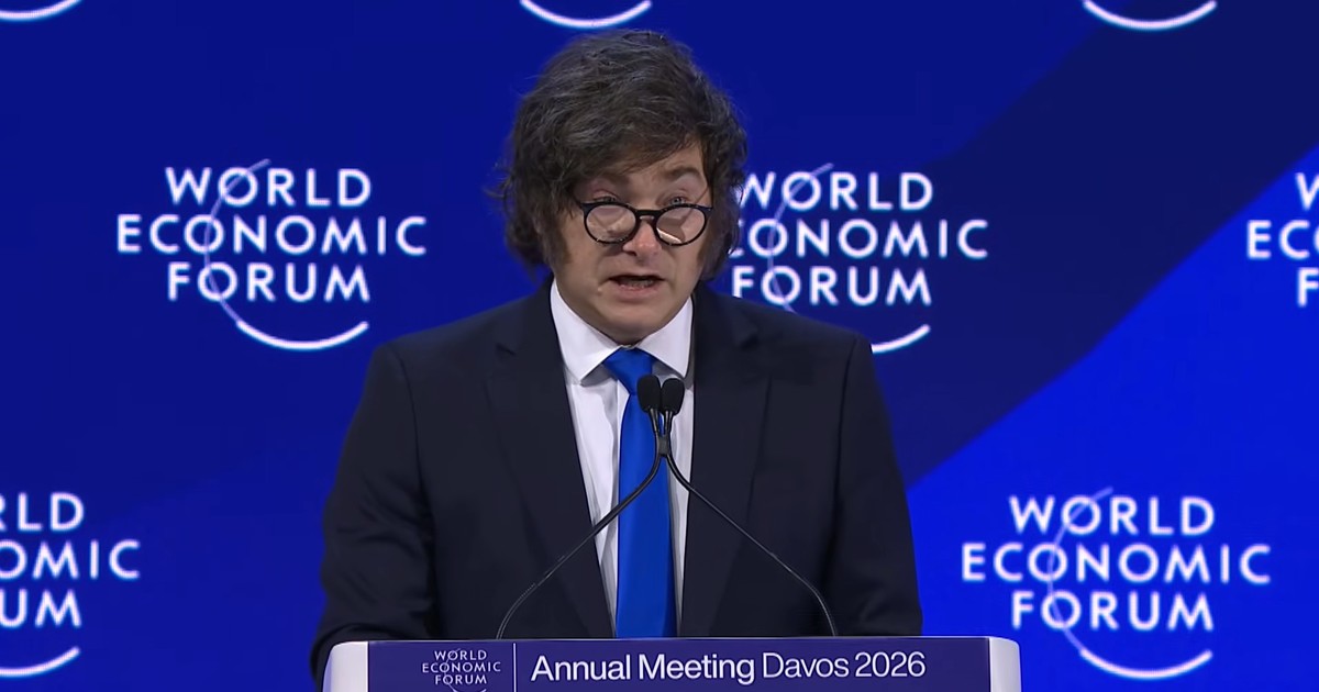 Utilice este título  tras su regreso de Davos, el Presidente vuelve a enfocarse en las reformas que impulsa en el Congreso y cree en base a ese titulo original un titulo nuevo, preciso, comprensible y que no pierda relacion con el titulo original. Necesito que me devuelvas solo y nada mas que el titulo nuevo.