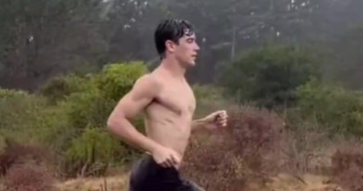 un exigente entrenamiento bajo la lluvia y un cambio físico notable