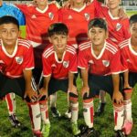 Utilice este título  Debut con goleada de la categoría 2015 de River en el torneo de Fútbol Infantil Rojas :: Olé y cree en base a ese titulo original un titulo nuevo, preciso, comprensible y que no pierda relacion con el titulo original. Necesito que me devuelvas solo y nada mas que el titulo nuevo.