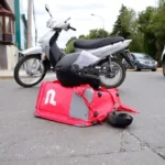 Denuncian hostigamiento y agresiones a un delivery en parada del Centro