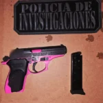 Dos allanamientos por fuertes amenazas con arma de fuego