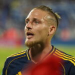 Utilice este título  Partidos de hoy, domingo 15 de febrero: horario y por dónde ver fútbol en vivo :: Olé y cree en base a ese titulo original un titulo nuevo, preciso, comprensible y que no pierda relacion con el titulo original. Necesito que me devuelvas solo y nada mas que el titulo nuevo.