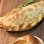 Utilice este título Platos típicos de Mendoza para una escapada de verano y cree en base a ese titulo original un titulo nuevo, preciso, comprensible y que no pierda relacion con el titulo original. Necesito que me devuelvas solo y nada mas que el titulo nuevo.