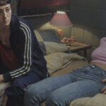 Utilice este título  Quién es quién en la segunda temporada de “En el barro”, a la que se suma la China Suárez y cree en base a ese titulo original un titulo nuevo, preciso, comprensible y que no pierda relacion con el titulo original. Necesito que me devuelvas solo y nada mas que el titulo nuevo.