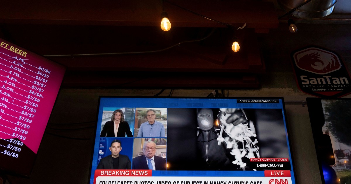 detienen y liberan a un sospechoso en Arizona mientras se difunden nuevas imágenes clave