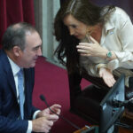 Utilice este título los aliados colaboraron con el quórum, pero hubo ausentes y algunos no se registraron y cree en base a ese titulo original un titulo nuevo, preciso, comprensible y que no pierda relacion con el titulo original. Necesito que me devuelvas solo y nada mas que el titulo nuevo.