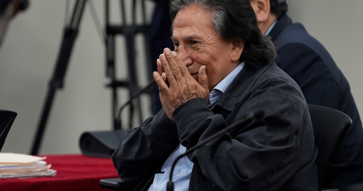 los presidentes de Perú investigados y expulsados del poder