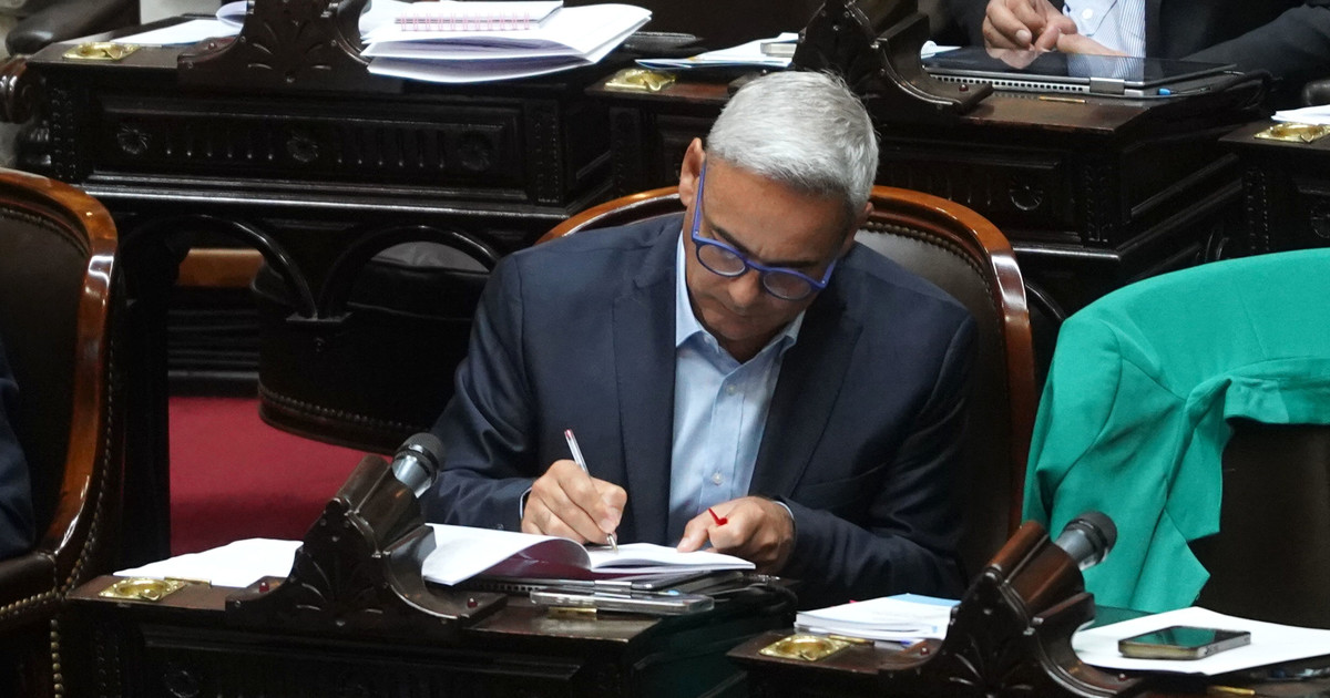 un diputado del massismo dio quórum y dejó expuestas las diferencias en el peronismo